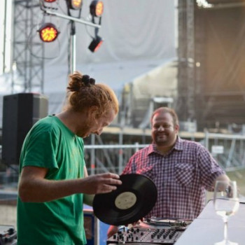 NYITÁS ELŐTTI HAVERVAGY BORKÓSTOLÓ A SZIGET FESZTIVÁLON #2