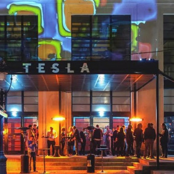 Havervagy Buli a Tesla udvarán, Loft nyitással és tárlatvezetéssel :) #0