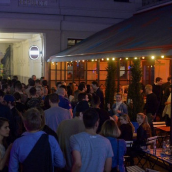 4 BRO DOWNTOWN: Nyitás előtti Havervagy nyitó buli #9