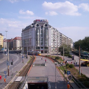 budapest-ix-kerulet-boraros-ter-a-hev-allomassal-_8.jpg