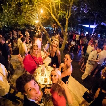 Nyitás előtti hv buli a szigeten 2015 01.jpg