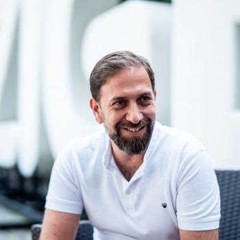 Kádár Tamás.jpg
