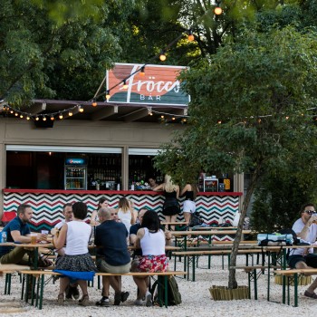 fröccsbar2.jpg