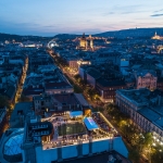 MEGTELT!!!  Buli a csodás 360 roof top bárban